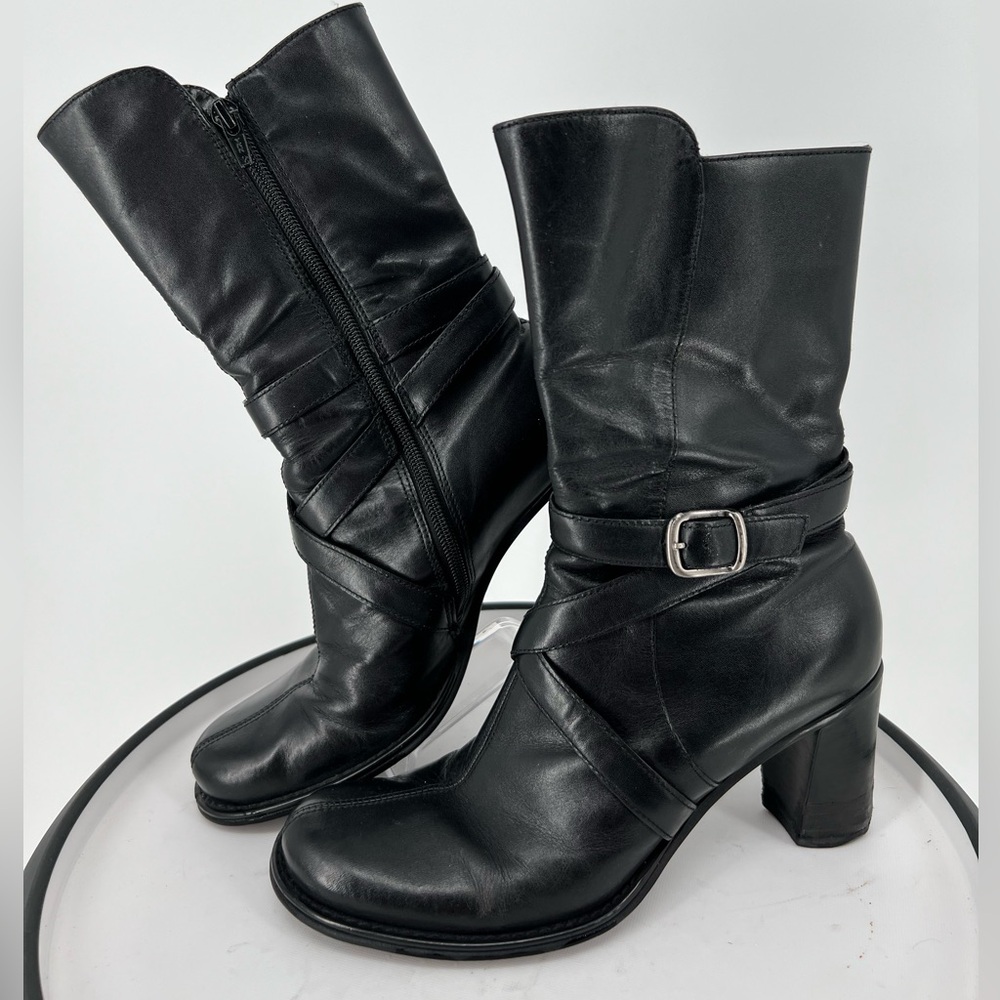 BRAZILIAN BLACK LEATHER BOOTS KENNETH COLE REACTION, ZIPPER, FLEX, BLOCK HEELS.